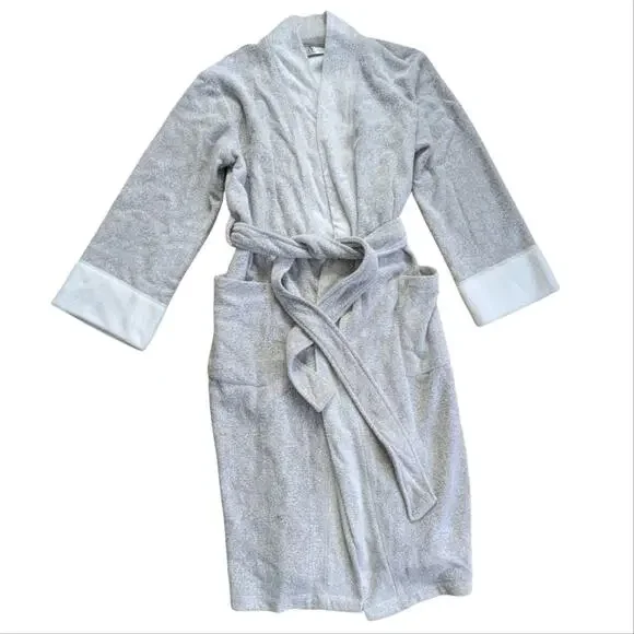 Natori Gray and White Robe